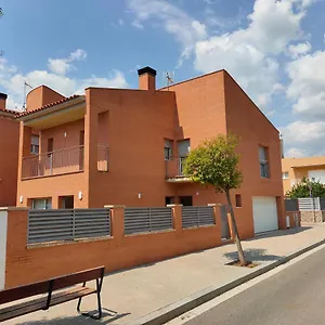 Amplio Con Jardín Y Zona Barbacoa. , Reus España