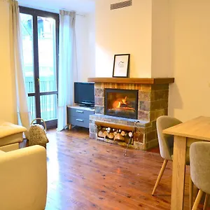 Modern De Muntanya Amb Llar De Foc By Rural D'aneu , Esterri d'Àneu España
